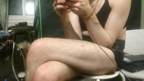 Snapshot of crackback_kyd chatting on 11.12.25 crackback_kyd online show from 11.12.25