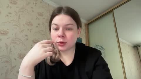 Elise online show from 09.21.25