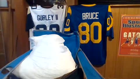 Snapshot of craveitoften chatting on 12.14.24 craveitoften online show from 12.14.24