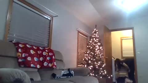 Snapshot of craveitoften chatting on 12.26.24 craveitoften online show from 12.26.24