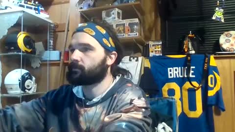 Snapshot of craveitoften chatting on 01.04.25 craveitoften online show from 01.04.25