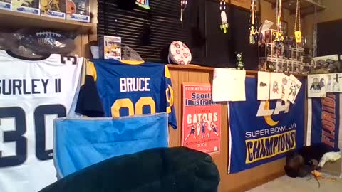 Snapshot of craveitoften chatting on 01.10.25 craveitoften online show from 01.10.25