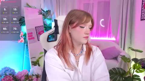 Snapshot of crazy__wine chatting on 09.25.25 Sonya online show from 09.25.25