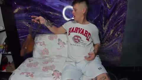 Snapshot of crazy_acouple_donpillo chatting on 11.09.25 crazy_acouple_donpillo online show from 11.09.25