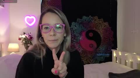 Snapshot of crazy_ass_stacy chatting on 11.27.25 Stacy 2pm to 6pm mon-fri 3 CAT online show from 11.27.25