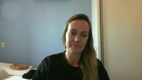 Anny online show from 10.13.25