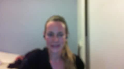 Anny online show from 10.17.25