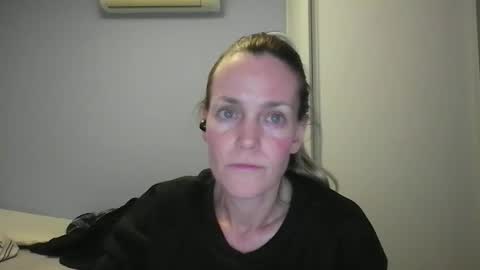 Anny online show from 11.15.25