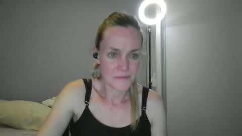 Anny online show from 12.15.25