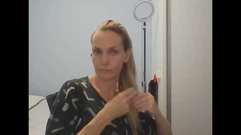 Anny online show from 03.20.26