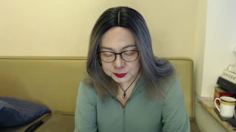 Snapshot of crazychika chatting on 02.12.25 Kelly   online show from 02.12.25