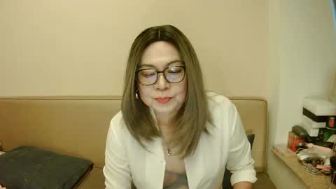 Snapshot of crazychika chatting on 03.05.25 Kelly   online show from 03.05.25