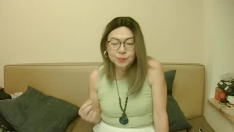 Snapshot of crazychika chatting on 10.12.25 Kelly   online show from 10.12.25