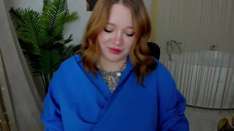 Snapshot of crazydaisiy chatting on 02.04.25 crazydaisiy online show from 02.04.25