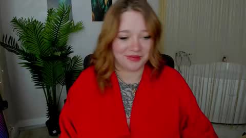 Snapshot of crazydaisiy chatting on 02.05.25 crazydaisiy online show from 02.05.25