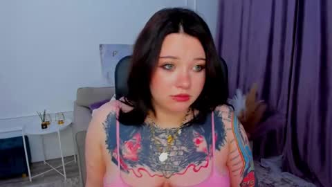 Snapshot of crazydaisiy chatting on 02.24.25 crazydaisiy online show from 02.24.25