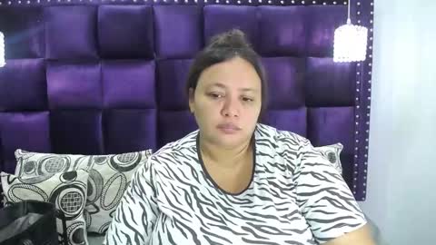 Snapshot of crazyonme chatting on 01.05.25 diosalinda online show from 01.05.25