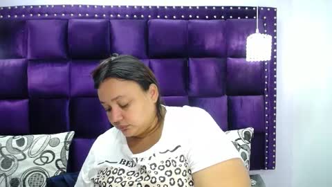 Snapshot of crazyonme chatting on 03.01.25 diosalinda online show from 03.01.25