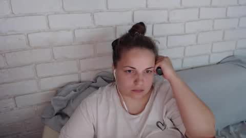 Crazyy Girl  online show from 10.23.25