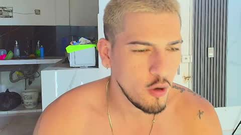 Snapshot of crazyybull chatting on 03.09.26 Bull online show from 03.09.26