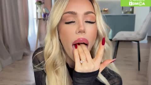 ALEXA AND WALLY online show from 04.09.26