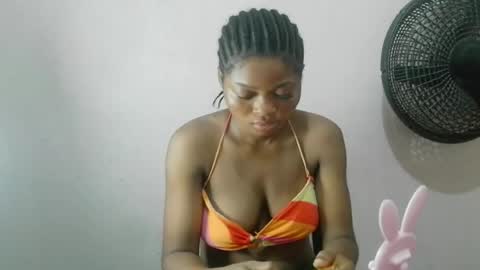 Snapshot of creamy_babyx chatting on 05.11.26 Creamy babyx online show from 05.11.26