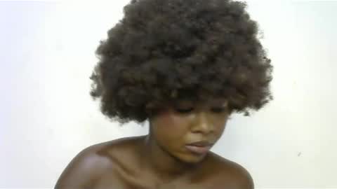 Snapshot of creamybabee chatting on 01.20.25 queen online show from 01.20.25