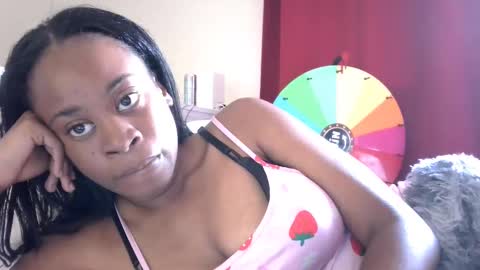 Snapshot of creamycherrypop chatting on 10.07.25 FREE online show from 10.07.25