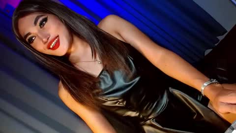 Snapshot of creamycum_celinexxx chatting on 12.27.24 Celine online show from 12.27.24