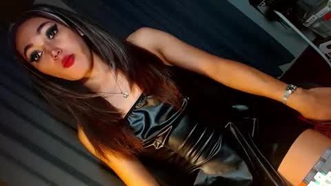 Snapshot of creamycum_celinexxx chatting on 01.09.25 Celine online show from 01.09.25