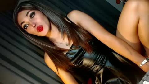 Snapshot of creamycum_celinexxx chatting on 01.11.25 Celine online show from 01.11.25