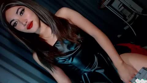 Snapshot of creamycum_celinexxx chatting on 01.17.25 Celine online show from 01.17.25