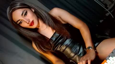 Snapshot of creamycum_celinexxx chatting on 01.22.25 Celine online show from 01.22.25