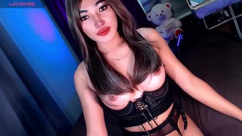 Snapshot of creamycum_celinexxx chatting on 09.10.25 Celine online show from 09.10.25