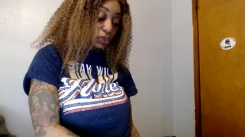 CreamyExotica online show from 12.17.25