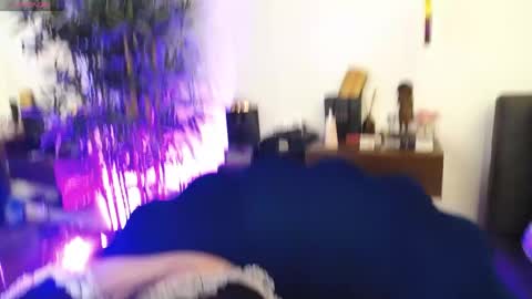 Snapshot of creamyinkk chatting on 04.20.26 Sophie online show from 04.20.26