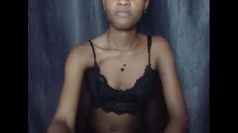creamyxmuffin online show from 02.23.25
