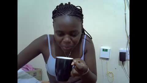 creamyypussyy online show from 11.19.25