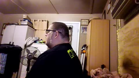 The hopeless romantic online show from 10.17.25