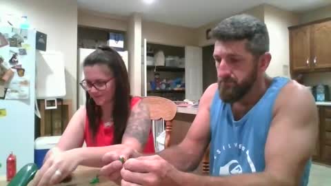 Creeksidecouple online show from 09.29.25