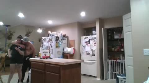 Creeksidecouple online show from 01.13.26