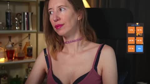 Quinn de la Creme online show from 10.24.25