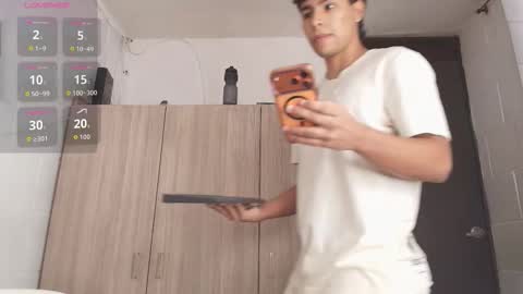 Snapshot of crh58_ chatting on 02.06.26 crh58_ online show from 02.06.26