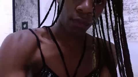 CriisBrown  online show from 11.21.25