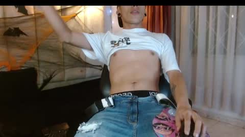 Snapshot of criiscs chatting on 10.28.25 criiscs online show from 10.28.25