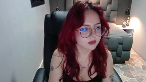 Snapshot of crimson_tati chatting on 12.05.24 Tatiana online show from 12.05.24