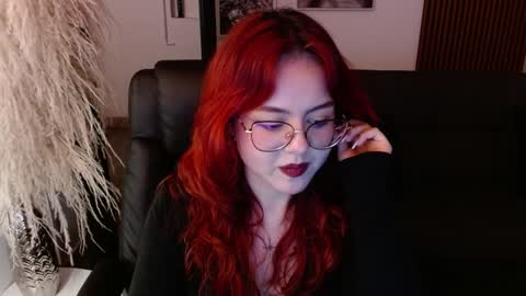 Snapshot of crimson_tati chatting on 12.06.24 Tatiana online show from 12.06.24