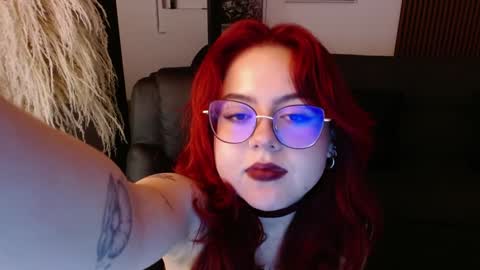 Snapshot of crimson_tati chatting on 12.24.24 Tatiana online show from 12.24.24