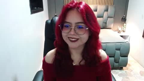 Snapshot of crimson_tati chatting on 12.27.24 Tatiana online show from 12.27.24