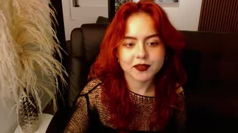 Snapshot of crimson_tati chatting on 01.09.25 Tatiana online show from 01.09.25